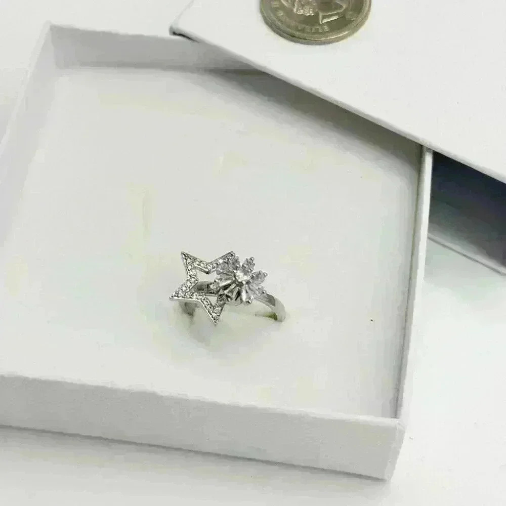 Gorgeous silver colored star sparkle rhinestone adjustable spinning top ring - Picture 2 of 6
